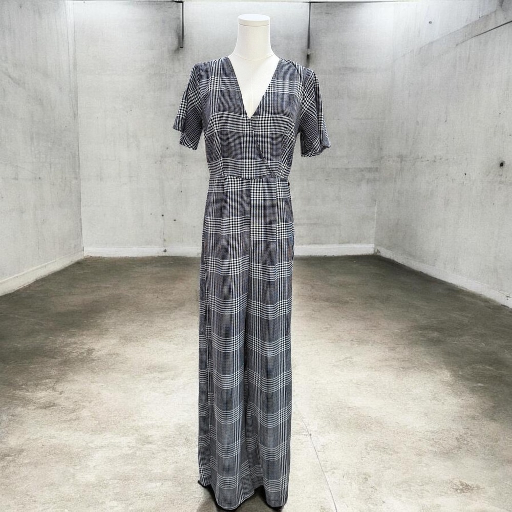 Love Fire Plaid Wide Leg Jumpsuit V‎ Neck Slit Leg Boho Chic Minimalist Medium